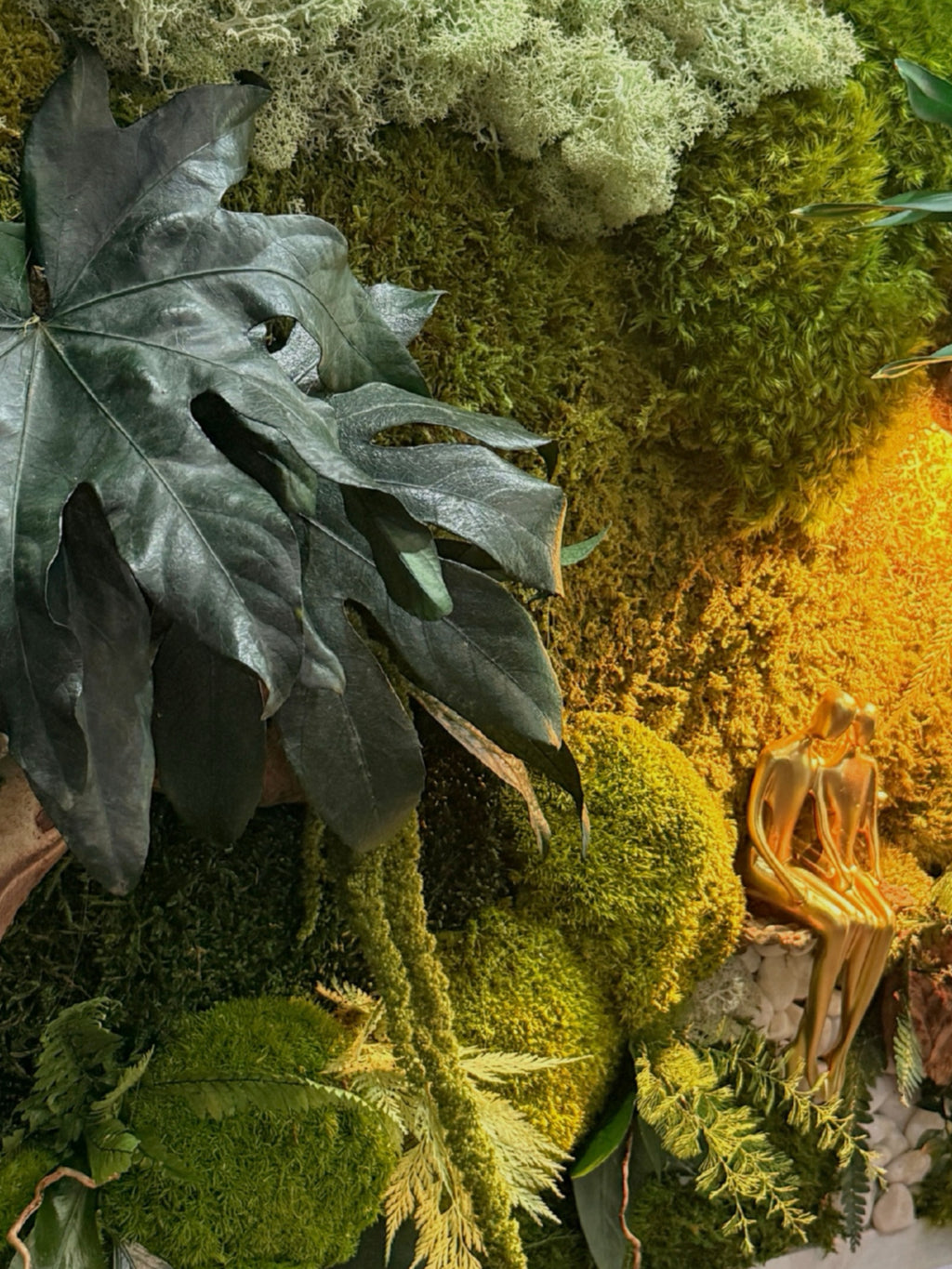 Cadre végétal stabilisé lumineux 75x55 | Pièce unique | « L'Étreinte Tropicale » – Décoration nature luxe
