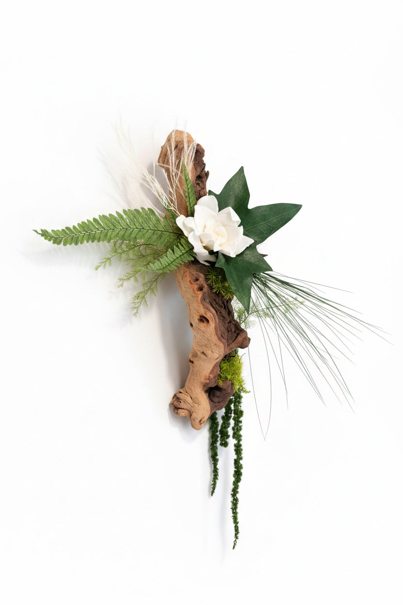 Décoration murale en bois de Mopani – Gardénia blanc stabilisé | Fait main en France