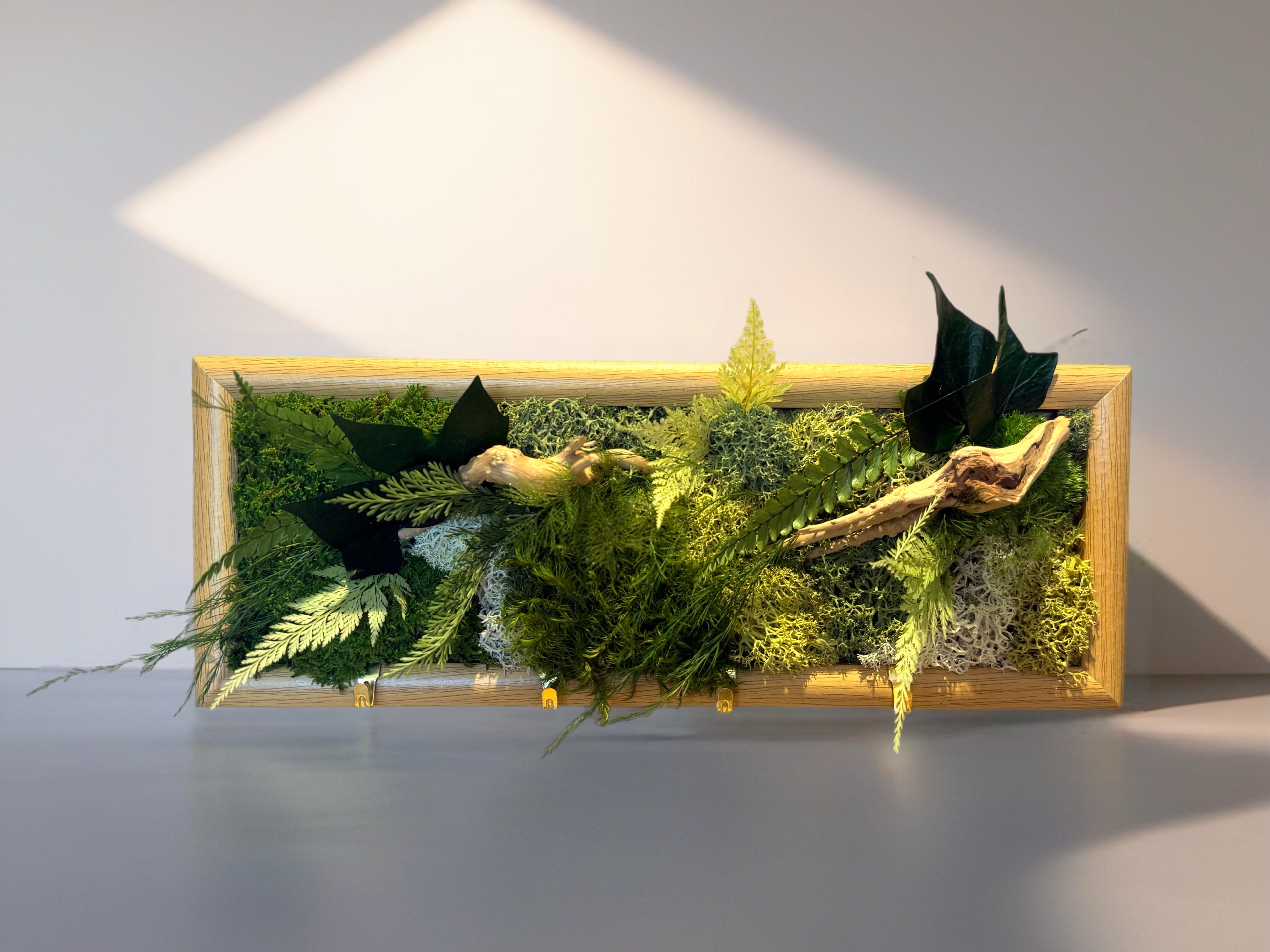 Cadre végétal porte-clés mural – Bois & mousses stabilisées – Fait main