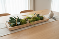 Centre de table végétal stabilisé 55 cm sur plateau en bois – Décoration naturelle sans entretien