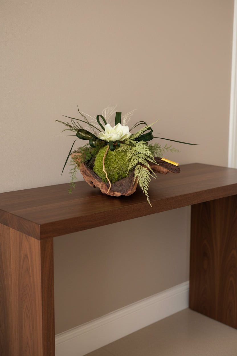 Centre de table végétal en bois de Mopani — Composition stabilisée artisanale