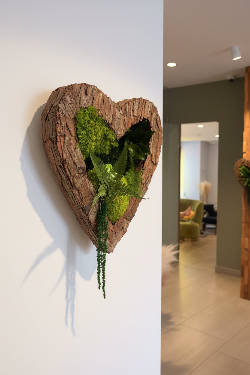 Cœur en écorce – Décoration murale végétale lumineuse