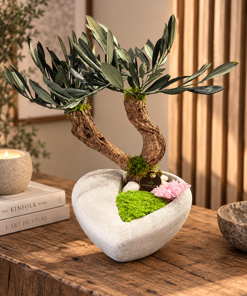    Bonsaï végétal stabilisé en bois de vigne avec mousse et chrysanthème japonais rose clair