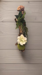 Éclat de sous-bois – Décoration murale végétale en mopani, 38 cm