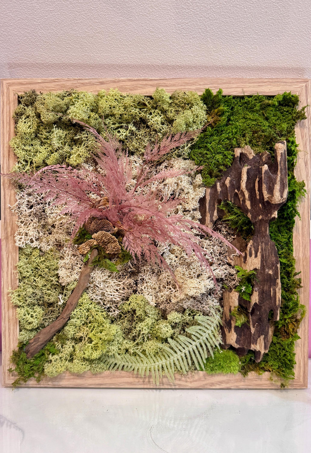 Tableau végétal mural carré 33 cm – Mousse stabilisée & bois naturel