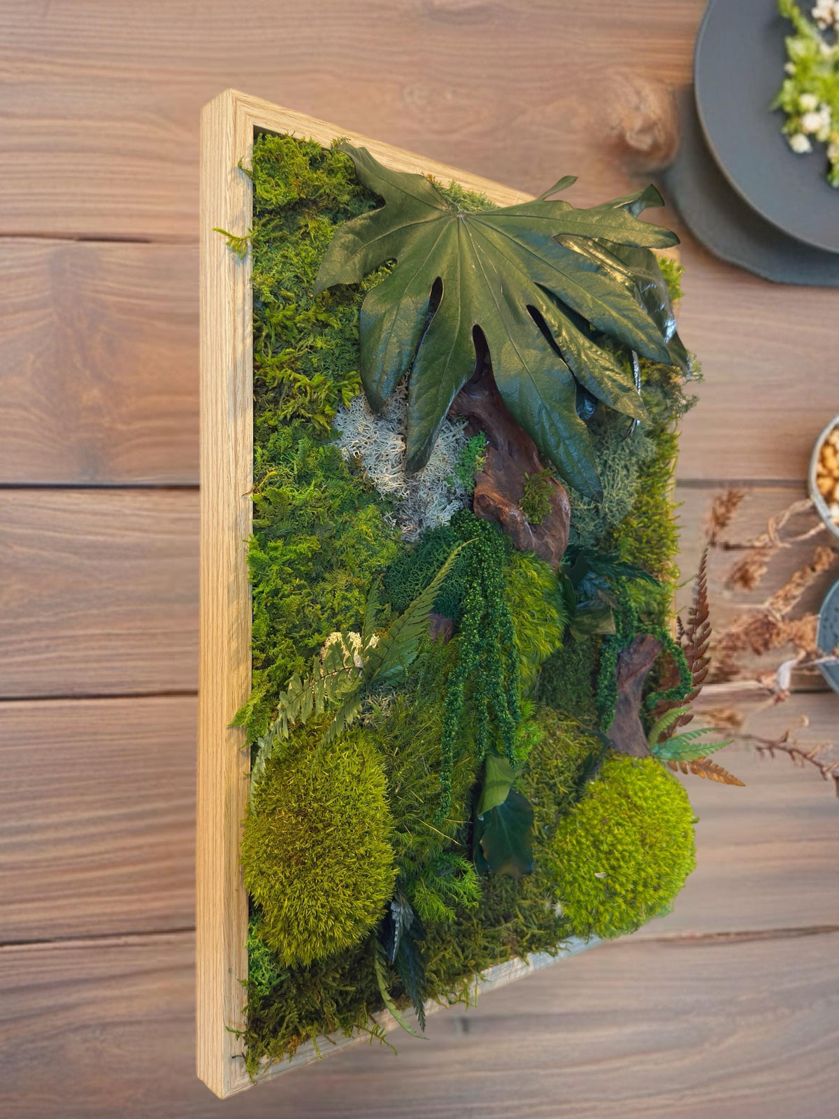 Cadre végétal mural 42 × 33 cm – Mousse et lichens stabilisés