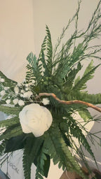 Buste Femme Végétal Stabilisé – Rose Éternelle Blanche & Fougères | Pièce Unique
